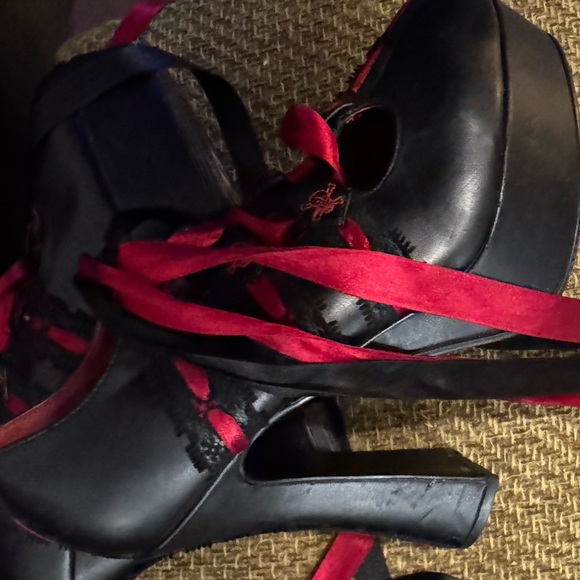 Demonia lace boots platform leather style & lace vampire core dark romantic goth - Picture 3 of 14